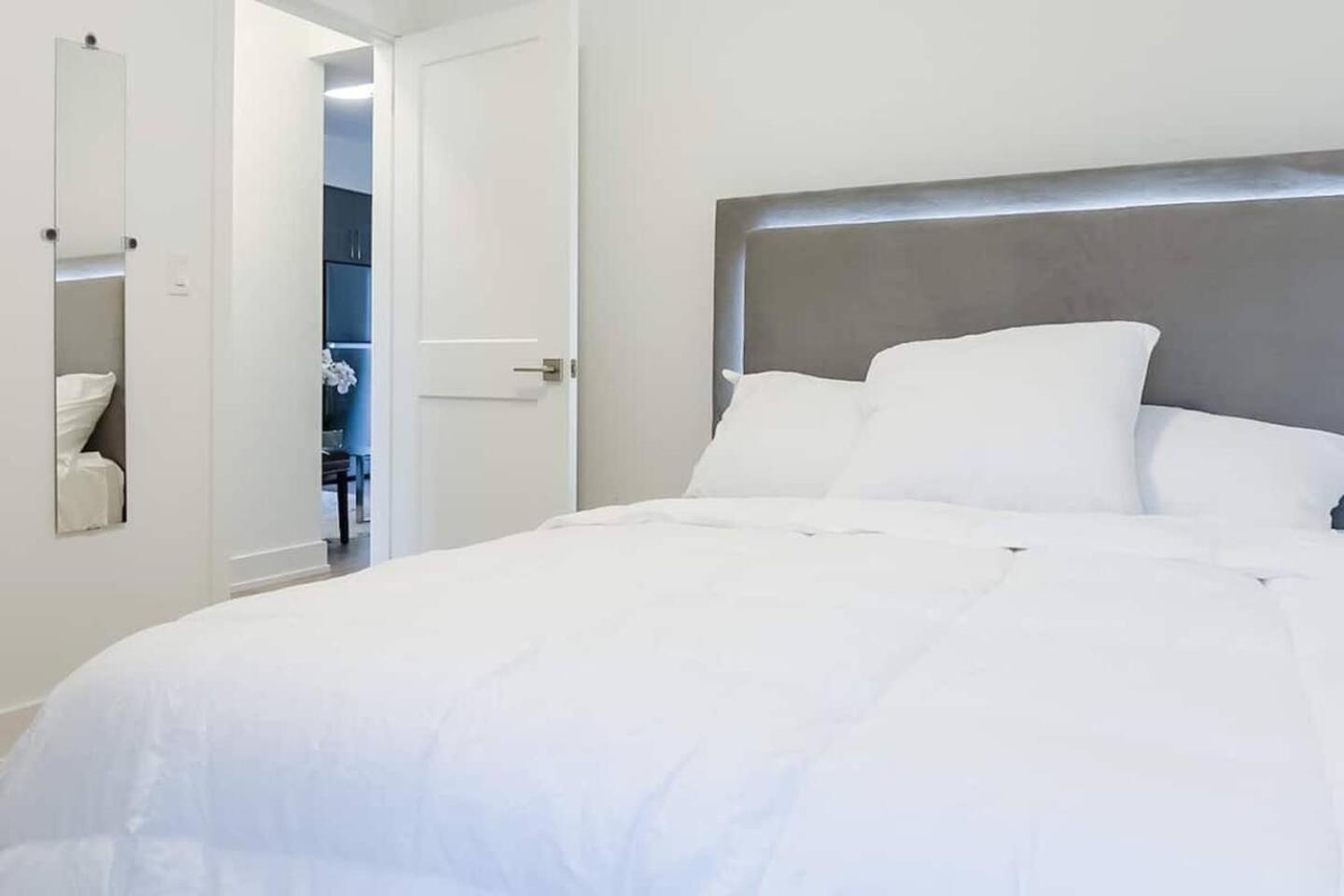 Entire Luxury Suite 4Mins To Falls Niagara Falls Exterior foto